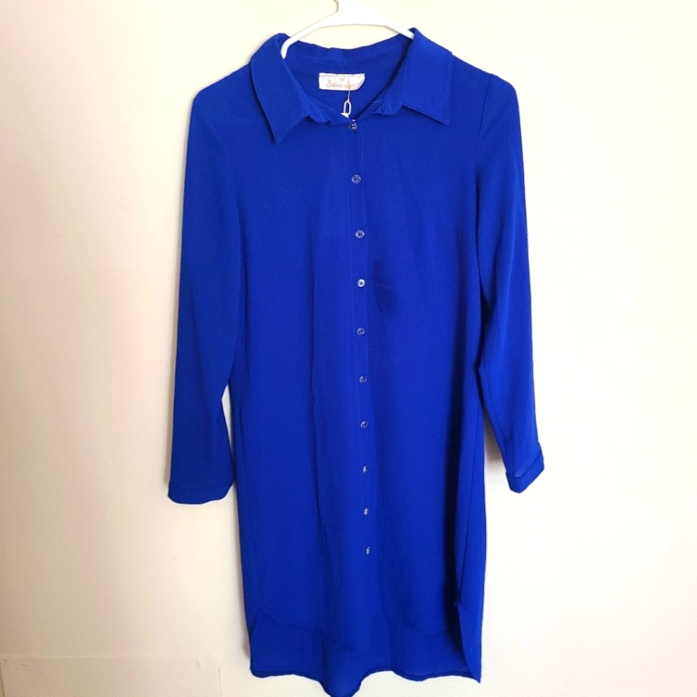 Assorted brand, blue, size 40 (EU). 100% polyester. "39.5" chest, "39.5" length